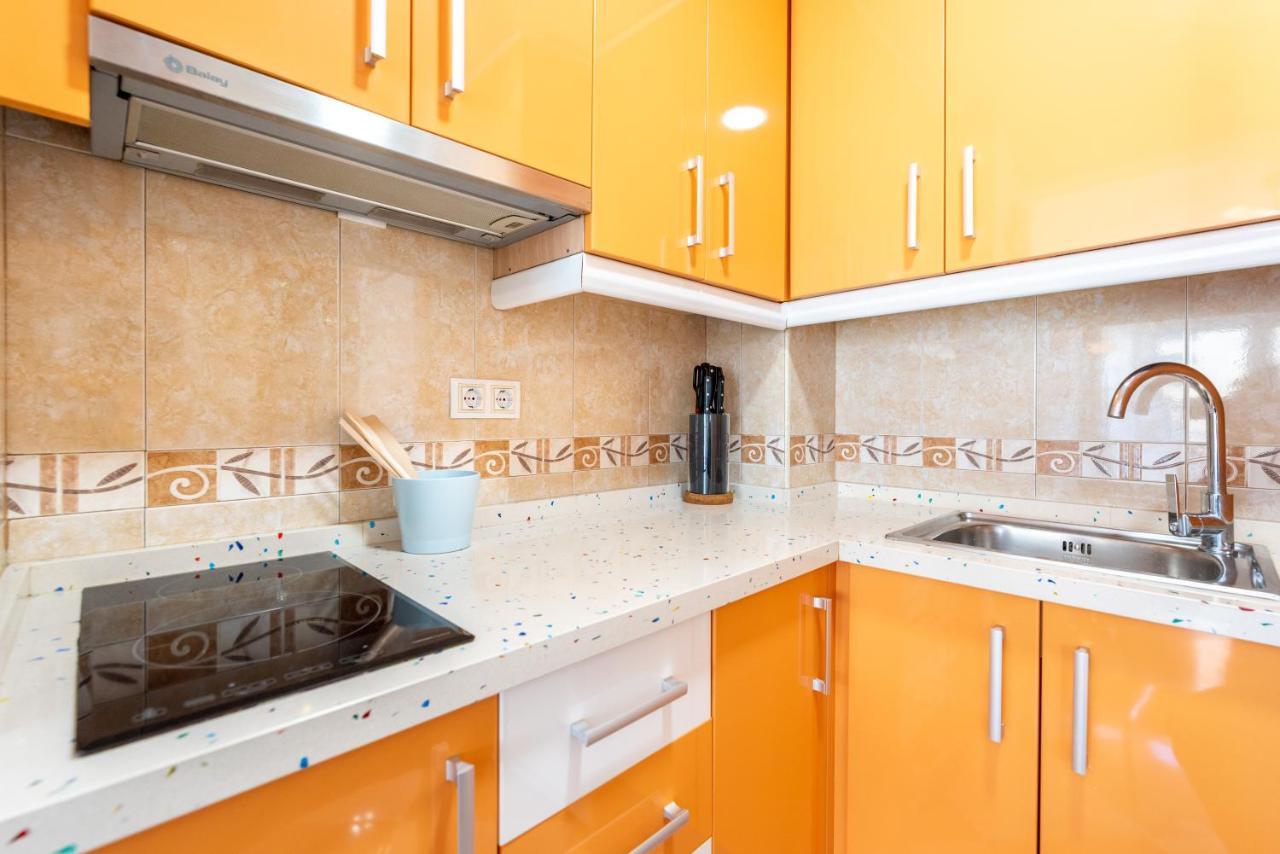 Sunny Seaside Apartment アロヨ・デ・ラ・ミエル エクステリア 写真
