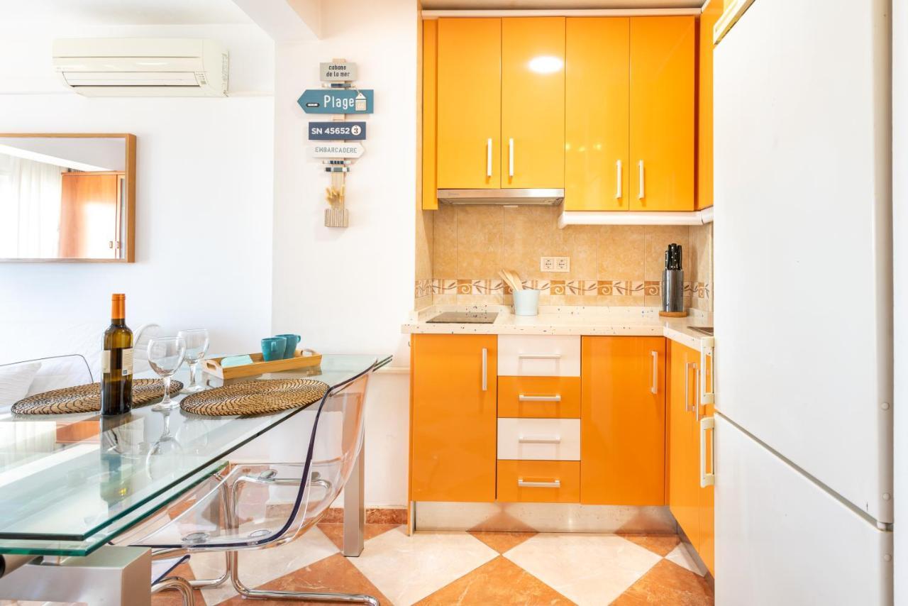 Sunny Seaside Apartment アロヨ・デ・ラ・ミエル エクステリア 写真
