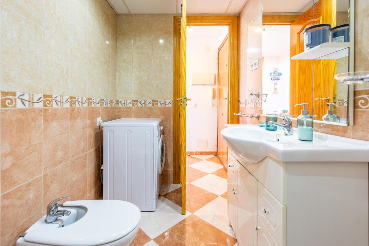 Sunny Seaside Apartment アロヨ・デ・ラ・ミエル エクステリア 写真
