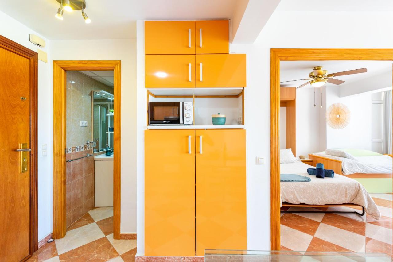 Sunny Seaside Apartment アロヨ・デ・ラ・ミエル エクステリア 写真