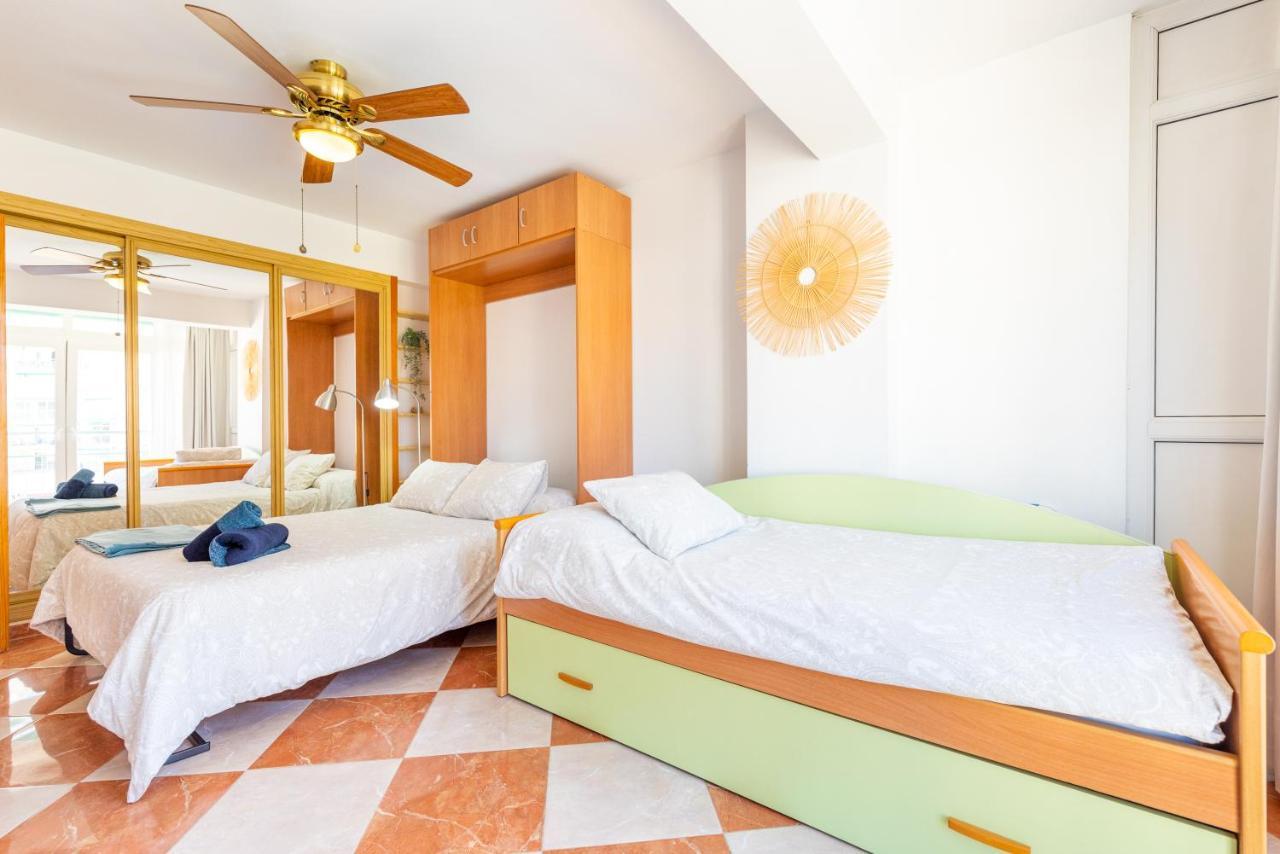 Sunny Seaside Apartment アロヨ・デ・ラ・ミエル エクステリア 写真